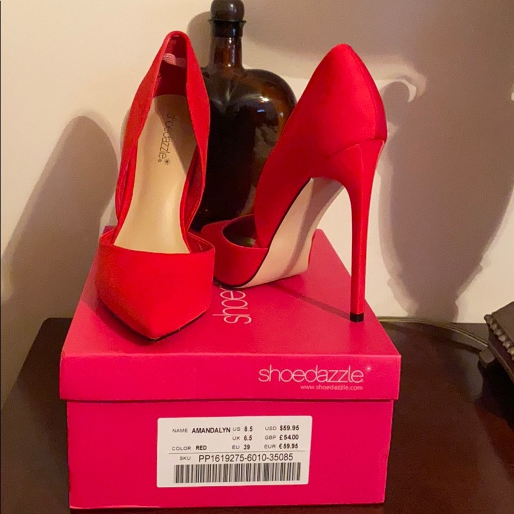 Red pumps
